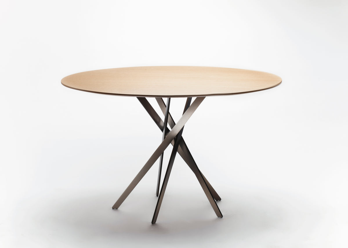 Table IKI | Chêne Naturel et Piétement Métal