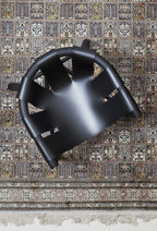 Chaise Ninna en cuir noir vue d'en haut design Carlo Contin éditée par Adentro Paris