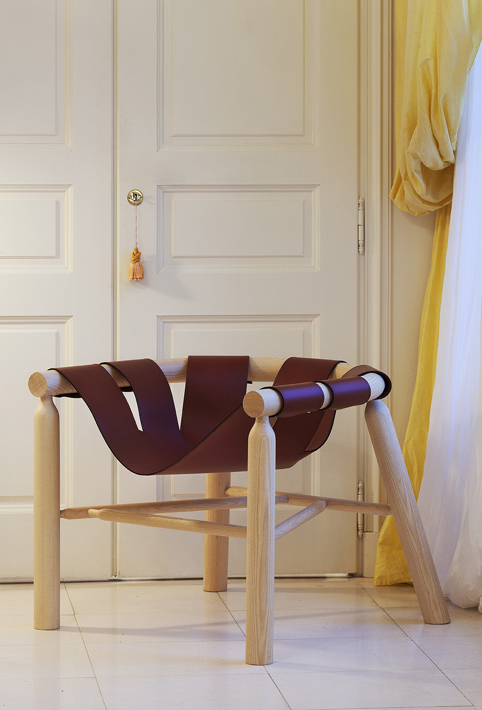 Ninna Armchair | Turned solid ash and Leather | Design Carlo Contin