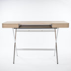 Bureau Cosimo chêne naturel clair, piètement chromé, vue de face