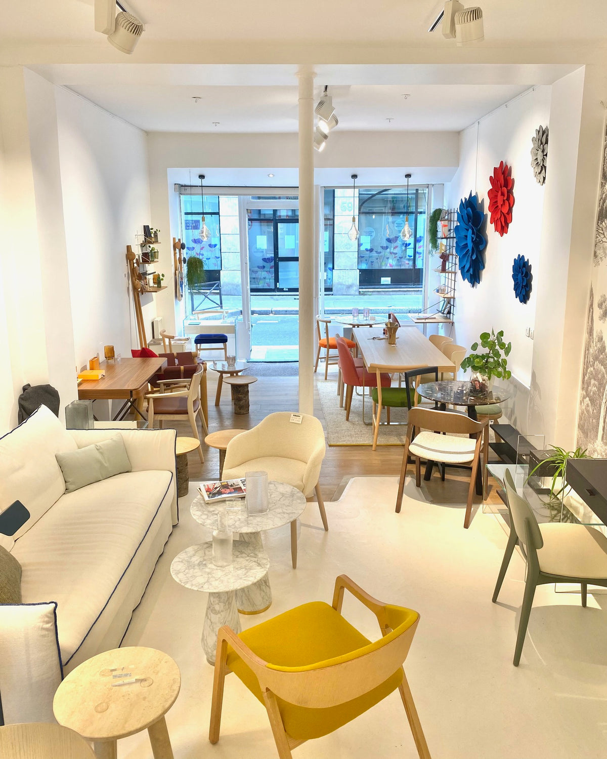 Vue d'ensemble de la boutique Adentro Paris Rive Gauche