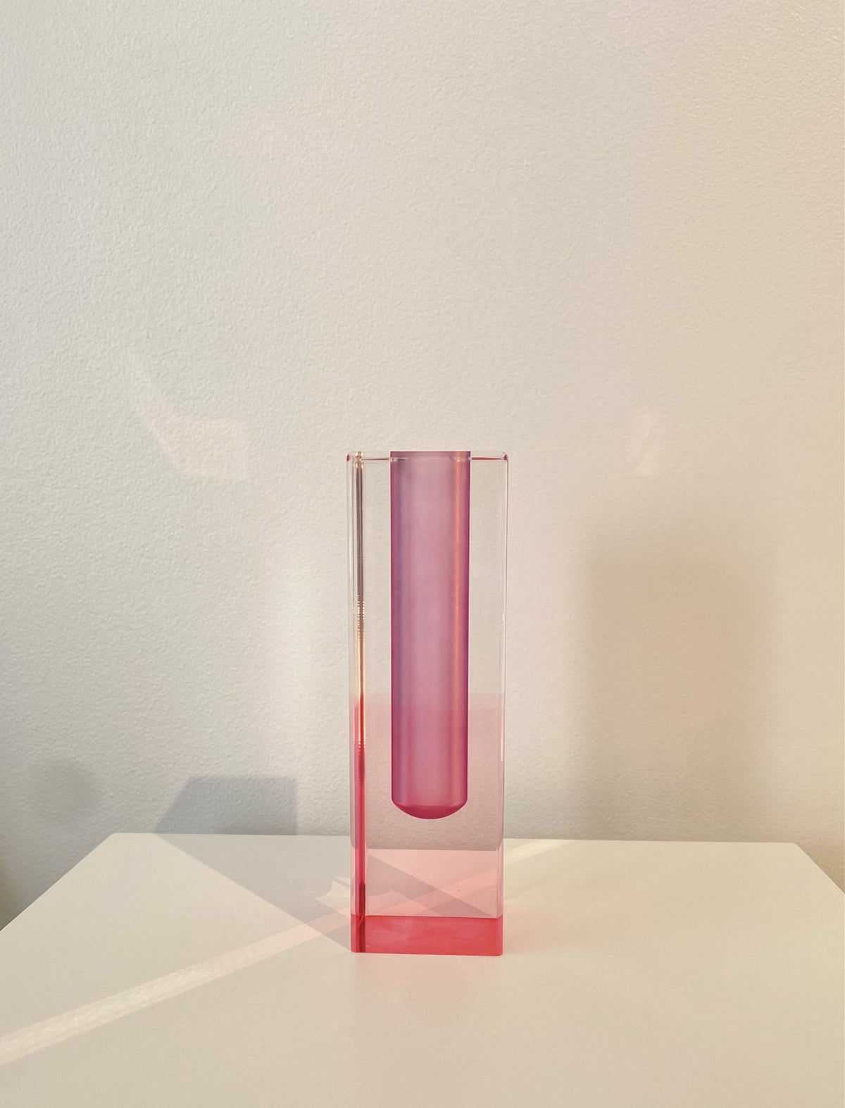 Blomst Transparent Colored Soliflore | Clean Design