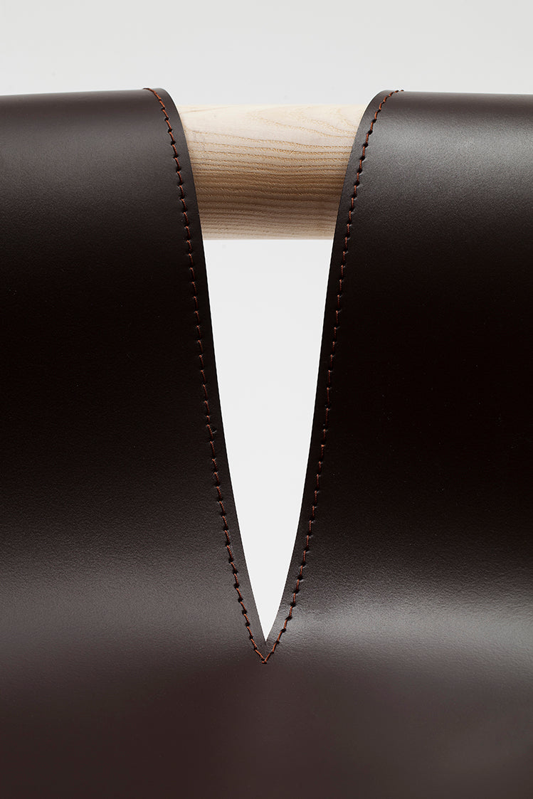 Ninna Armchair | Turned solid ash and Leather | Design Carlo Contin