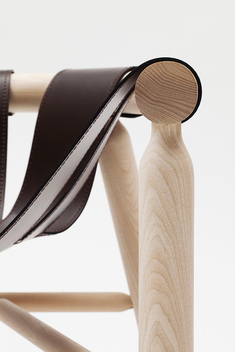 Ninna Armchair | Turned solid ash and Leather | Design Carlo Contin