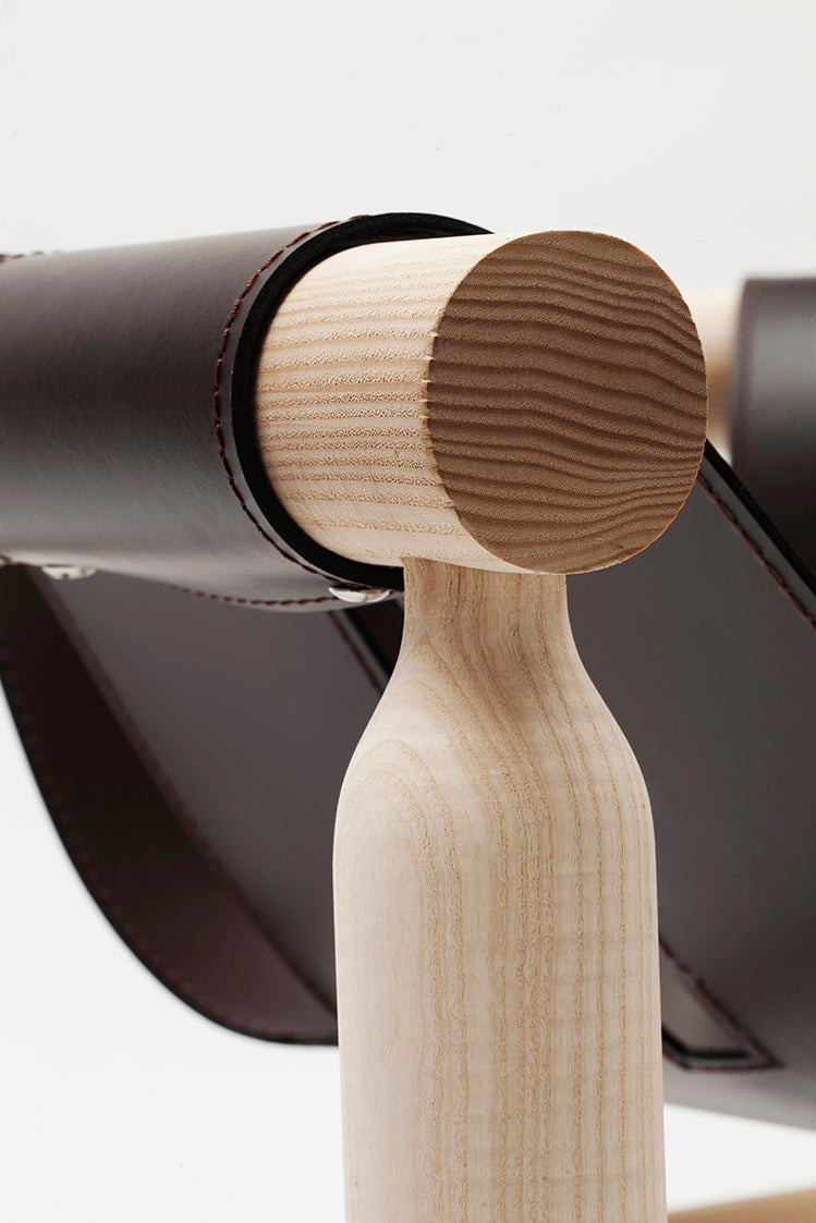 Ninna Armchair | Turned solid ash and Leather | Design Carlo Contin