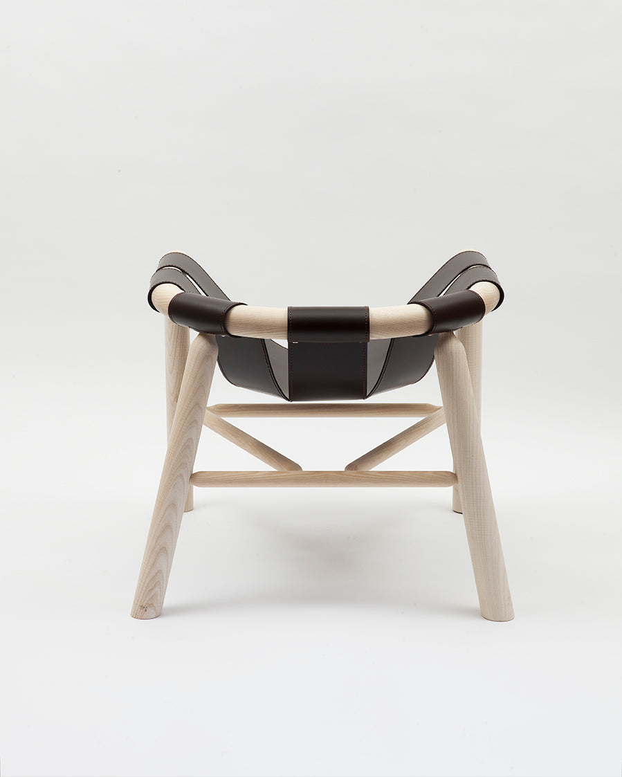 Fauteuil Ninna | Frêne massif tourné et Cuir | Design Carlo Contin